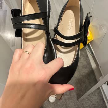 Sert Çocuk Ayakkabısı Ayağı Yardı, İade Gecikmesi Nedeniyle Reddedildi