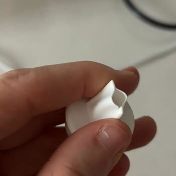 Lansinoh Süt Pompasının Valf Kalitesi Sorunu Sürekli Değişim Gerektiriyor