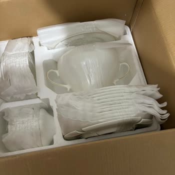 Karaca Züccaciye Servis Tabaklarından Bir Kırık Geldi