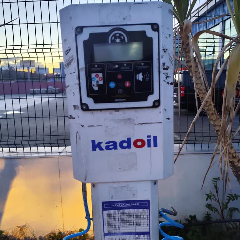 İzmir Bornova Kadoil İstasyonunda Lastik Hava Basma Cihazının Çalışmaması Ve Bilgilendirme Eksikliği