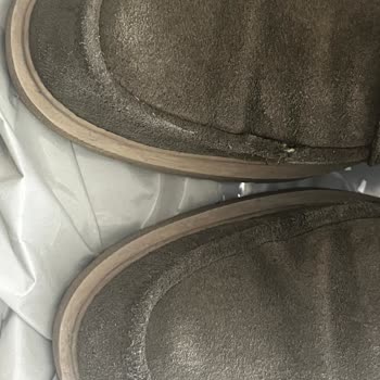 Hotiç Ayakkabı Mağazasında Kısa Sürede Deforme Olan Ayakkabı Ve Çözüm Bulamama