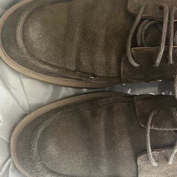 Hotiç Ayakkabı Mağazasında Kısa Sürede Deforme Olan Ayakkabı Ve Çözüm Bulamama