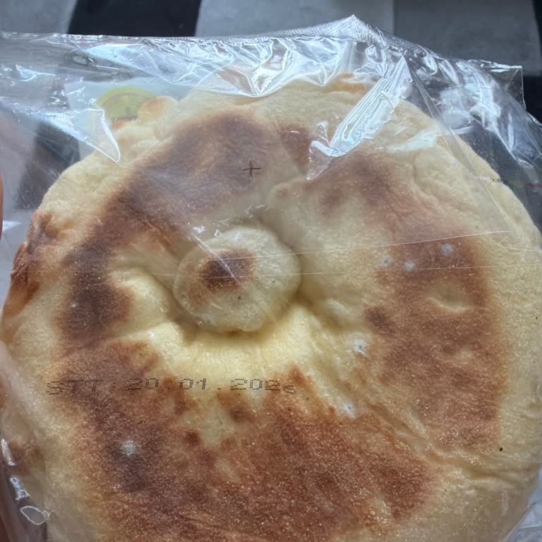 Küflü Bazlama Ekmek Satışı Güvenimi Sarsıyor Ve İade Talep Ediyorum