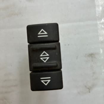 Arızalı Ön Cam Düğmesi İçin İade Talebi Ve Garanti Reddi