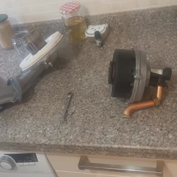 Kombimde Tekrarlayan Arıza Ve Isınma Sorunu Nedeniyle Mağduriyet