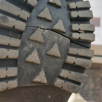 Hotiç Ayakkabı Sapasağlam Deri Üstü Ayakkabının Tabanı 2 Yılda Yarıldı, Firma Yardımcı Olmadı!