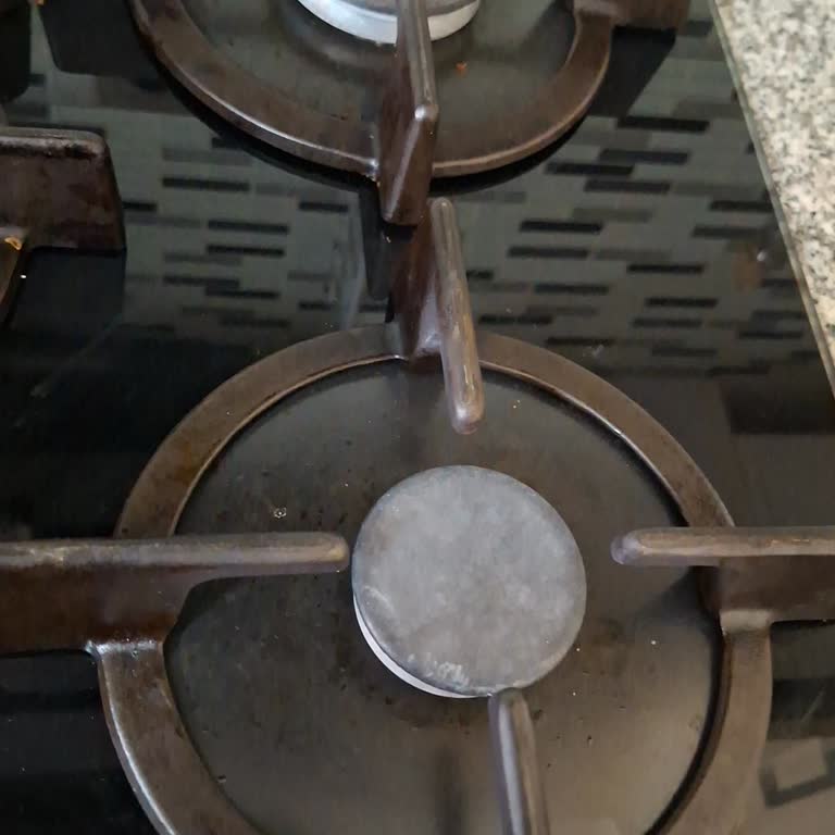 Teka Wok Gözlü Ocağın Renk Değişikliği Ve Yanık İzleri