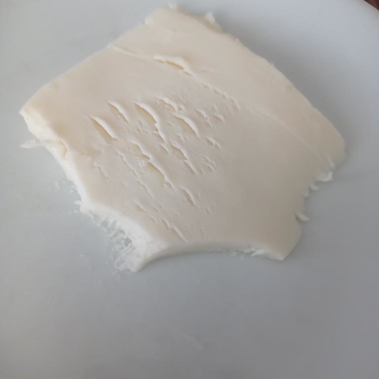 Kalitesiz Peynir Ve Aşırı Fiyat Şikayeti