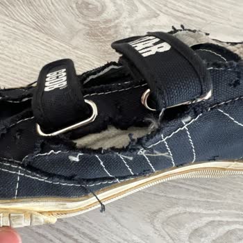 Kusurlu Golden Goose Ayakkabı Ve Yetersiz Telafi Teklifi