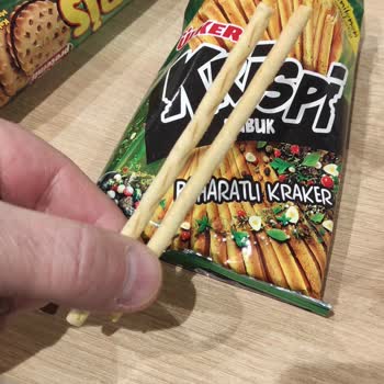 Baharat Eksikliği Ve Bayat Doku: Ülker Krispi Krakerde Kalite Sorunu