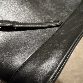 Gardrops'ta Deri Çanta Soyulmuş, İade Talebi Reddedildi