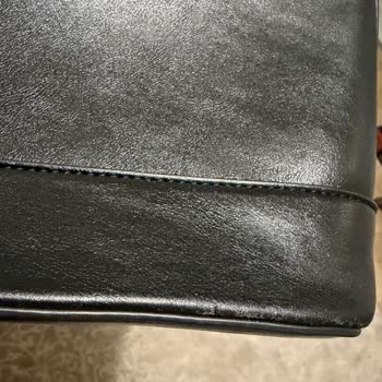 Gardrops'ta Deri Çanta Soyulmuş, İade Talebi Reddedildi