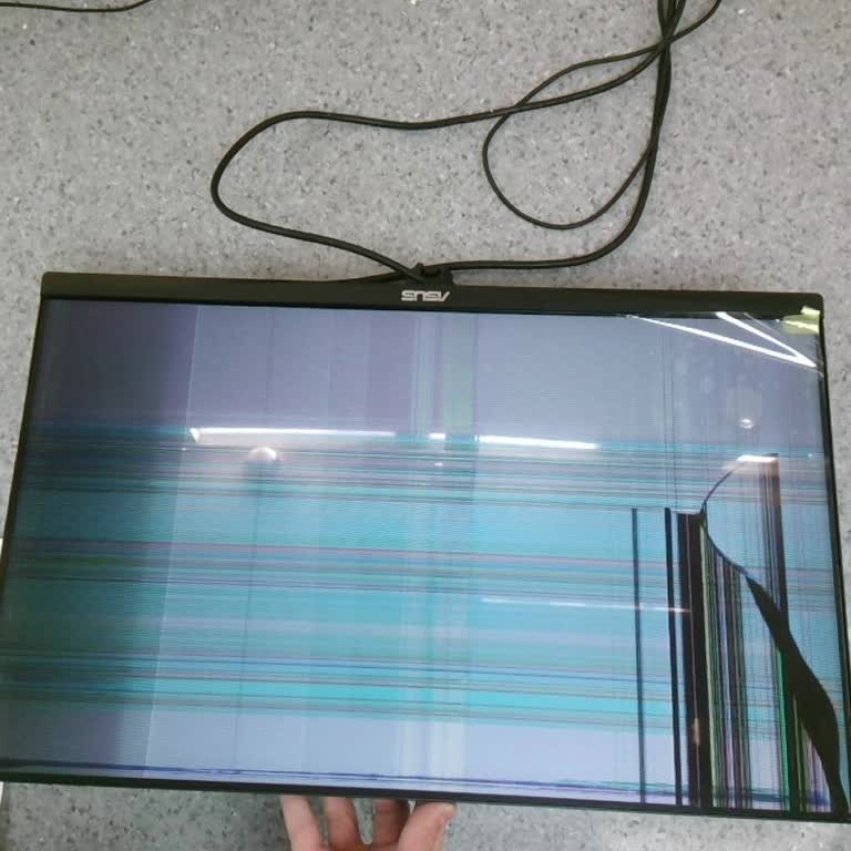 Yurtiçi Kargo Media Markt'tan Kırılan Monitör Paneli İçin Değişim Talebi