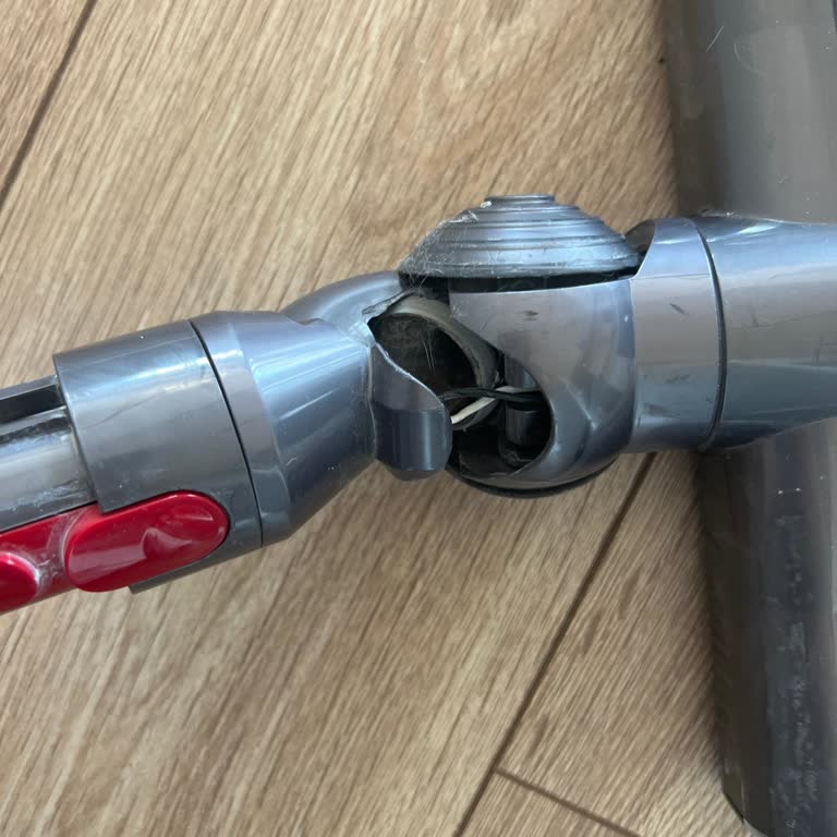 Dyson V10 Halı Başlığının Kırılması Ve Ücretsiz Değişim Talebi