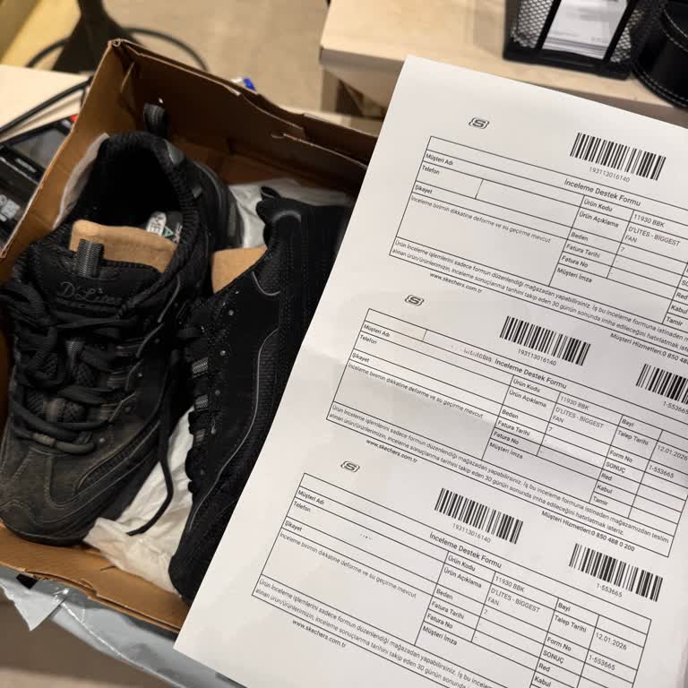 Skechers Ayakkabısında Su Geçirme Ve Deformasyon, Değişim Talebi