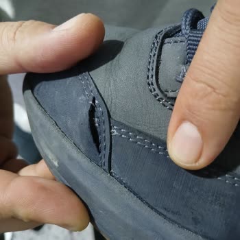 Kısa Sürede Açılan Dikiş Ve Çatlayan Botlar İçin Değişim Talebi