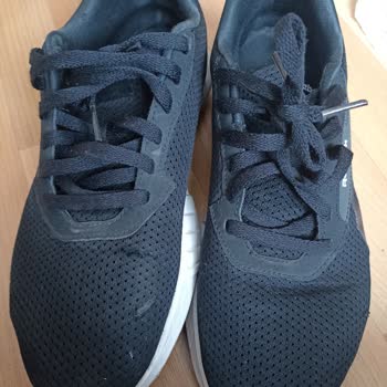 Az Kullanıma Rağmen Reebok Ayakkabısının Fileleri Yırtıldı Değişim Talebi Reddedildi