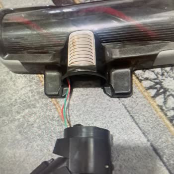 Tefal Süpürge Başlığı Aynı Noktada Kırılıyor, Yedek Parça Maliyeti Çok Yüksek