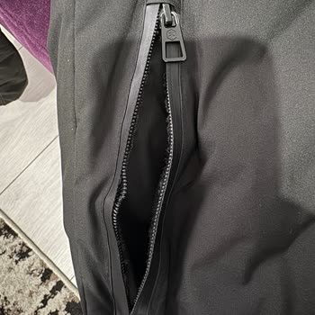 Montun Fermuarı Bozuldu Ve Müşteri Hizmetine Ulaşılamıyor