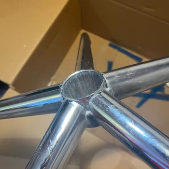 Renk Uyuşmazlığı Ve Hasarlı Ayaklı Koltuk İçin Satıcı Değişim Reddetti