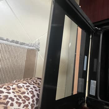 Fırın Kapak Parçasının Kırılması Ve Ücretsiz Onarım Talebi