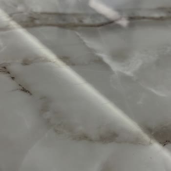 İstikbal Briella Yemek Masası Ve Konsolunun Çizilme Ve Leke Problemi Garantide Kapsanmaz