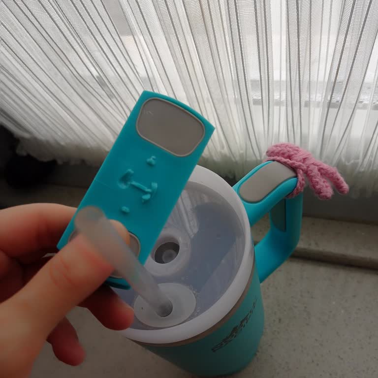 North Pacific Termosunun Pipet Parçasının Kırılması Ve Ücretsiz Değişim Talebi