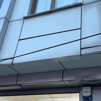 A101 Mağazasının Teslimat Aracının Binamı Vurması Ve Su Sızıntısı Nedeniyle Acil Onarım Talebi