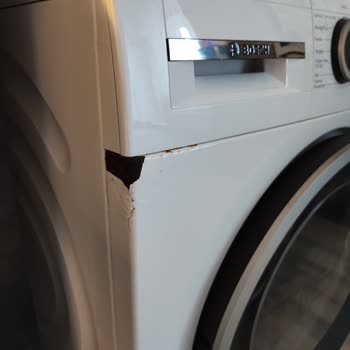 Bosch Çamaşır Makinesindeki Paslanma Sorunu İçin Ücretsiz Servis Talebi