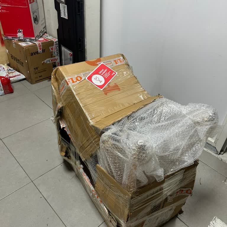 Teslim Edilmeden İade Edilen Hasarlı Gönderi Ve Saygısız Davranış