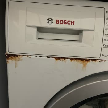 Bosch Çamaşır Makinesinde Deterjan Bölümünde Pas Oluşumu Ve Ücretsiz Ön Kapak Değişimi Talebi