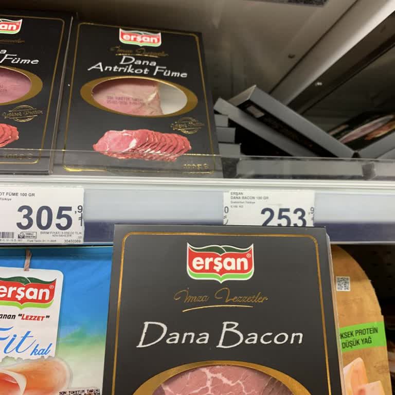 Carrefour Gurme Şubesinde Son Kullanma Tarihi Geçmiş Dana Bacon Ürünü Raflarda Kalıyor