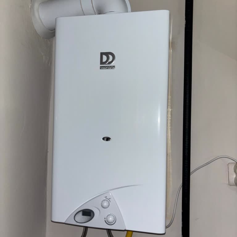 DemirDöküm Şofben Kurulumunun Tamamlanmaması Nedeniyle Sıcak Su Yokluğu Ve Sürekli Ertelemeler