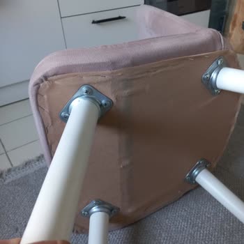 Kısa Sürede Kırılan Sandalye Ve Banka İçin Garanti Talebi