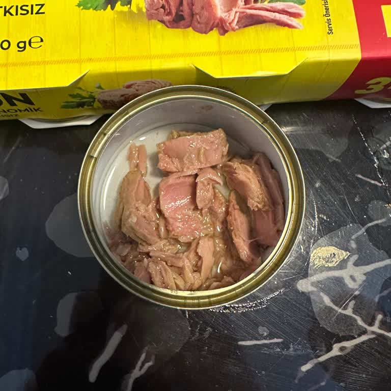 Şok Market Ton Balığı Paketi İçinde Az Ürün Tüketiciyi Yanıltıyor