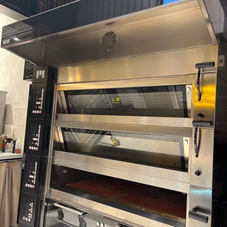 Memak Makine Üç Katlı Fırın Arızası İçin 22 Gün Servis Yanıtı Alınamaması Ve Yetkisiz Tutum