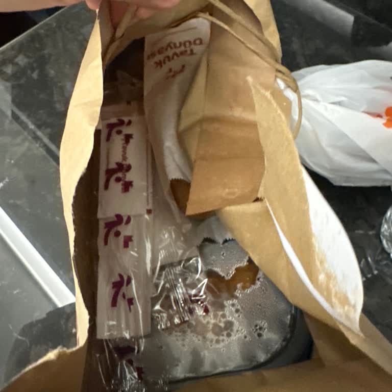 Eksik Menüler Ve İletişimsizlik Nedeniyle Mahcup Olduk