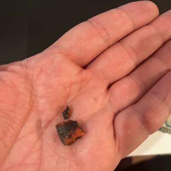 A101 Şubesinde Çerezya Soslu Mısırda Sert Plastik Parça Ve Sağlık Riski