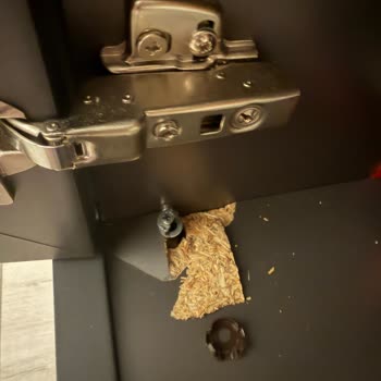 Dolap Kapaklarındaki Deformasyon Ve Mağduriyet