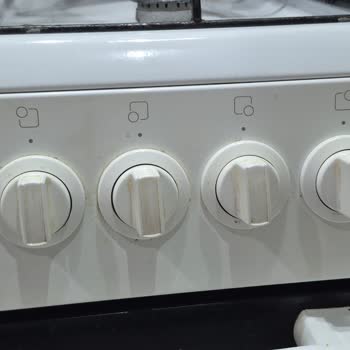 Arçelik Fırın Kontrol Paneli Yazılarının Silinmesi Yangın Riski Oluşturuyor