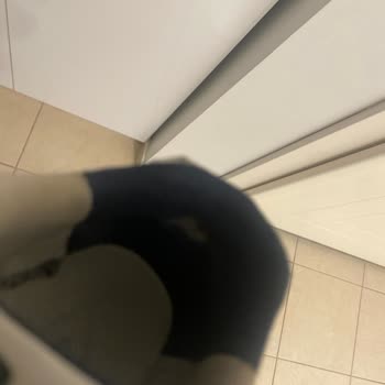 New Balance 530 Ayakkabısının Çift Yırtılması Ve Mağaza İlgisizliği