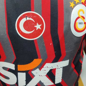 Nevşehir GS Store'da Satın Alınan Galatasaray Formalarının Logoları Hızla Soldu