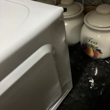 Kırık Mikrodalga Teslimatı Ve Kurye İhmali