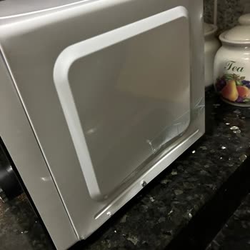 Kırık Mikrodalga Teslimatı Ve Kurye İhmali