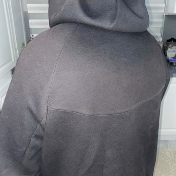 Nike Montunda Kısa Sürede Renk Solması Ve Haksız Kullanıcı Suçlaması