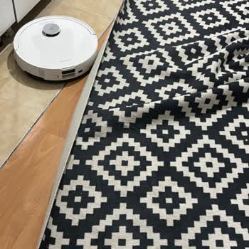 Robot Süpürge Halı Üzerinde Titreme Ve Ses Sorunu