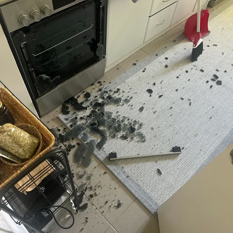 Bosch Fırın Camı Patladı, Güvenlik Tehdidi Ve Garanti Reddi