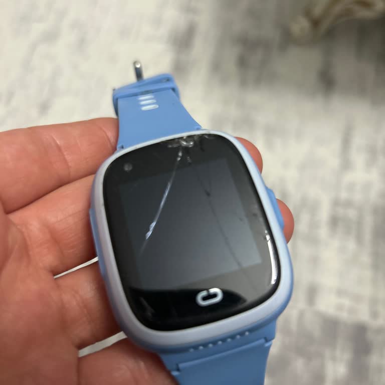 Ekranı Kırılan Çocuk Saatinin Yetkili Servis Bilgisine Ulaşamıyoruz