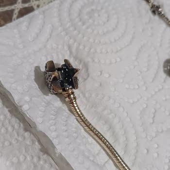 Pandora Bileklikte Hızlı Sararma Ve Kararma, Mağaza Çalışanlarının Çözüm Odaklı Olmayan Tutumu