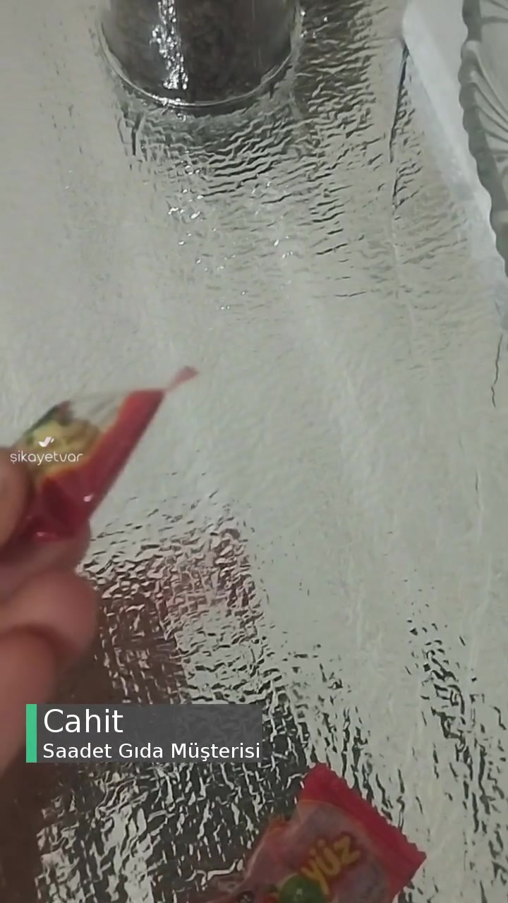 Saadet Gıda Yarım Bir Sakız videonun kapak resmi